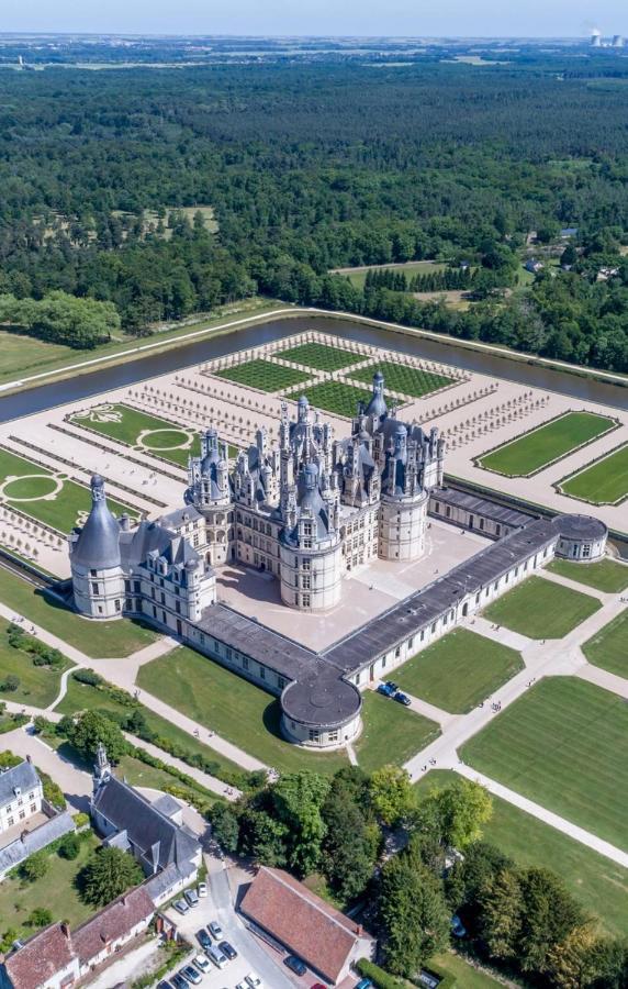 Caravane L'Attrape-Reve Aux Portes Du Chateau De Chambord Et Cheverny Mont-pres-Chambord Exterior photo